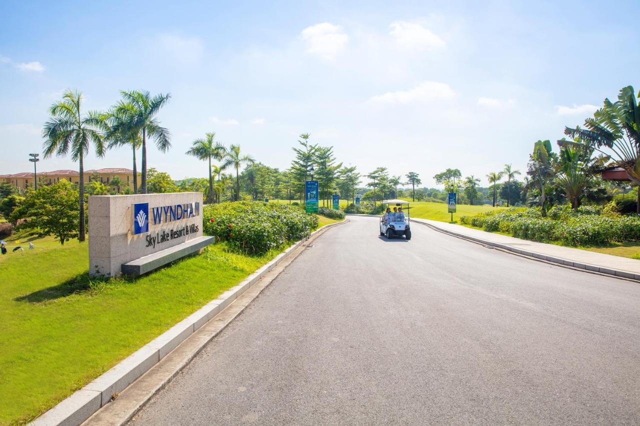 Wyndham Sky Lake Resort And Villas Hanoi Luaran gambar